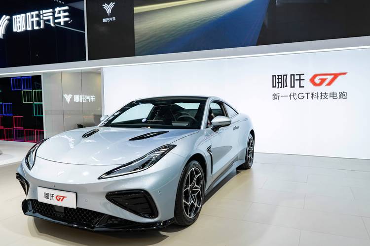 佛山高明区禾云清企业管理咨询哪吒汽车在智能汽车领域的表现，领途汽车在新能源汽车市场中的影响力